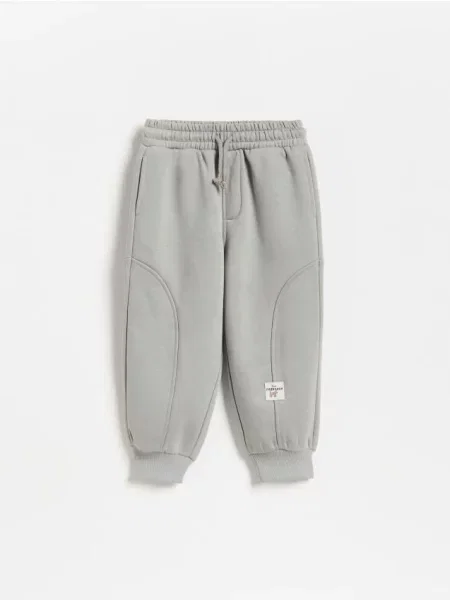Reserved Pantaloni jogger cu conținut ridicat de deschis gri