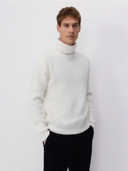 Шерстяной свитер Reserved