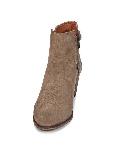 Pantofi Betty London maro