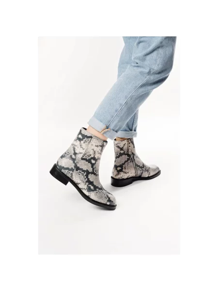 Ботинки Estro серые