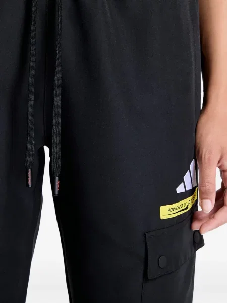 Pălărie Adidas cu dungi cu imagine de costum albastru