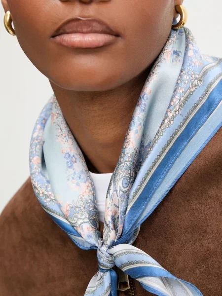 Svilena ruta Answear.LAB modra