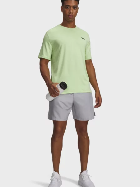 Короткие спортивные шорты Under Armour серые