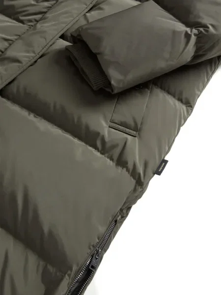 Geacă parka Woolrich cu glugă verde