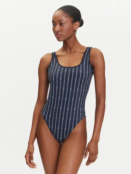 Tommy Hilfiger női egyrészes fürdőruha One Piece Print Ext zászlós lánc sötét éjszakai tengerészkék. Méret: XS sötétkék