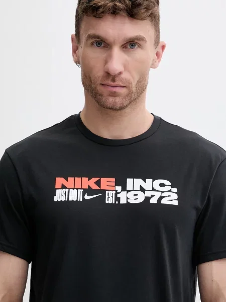 Футболка Nike