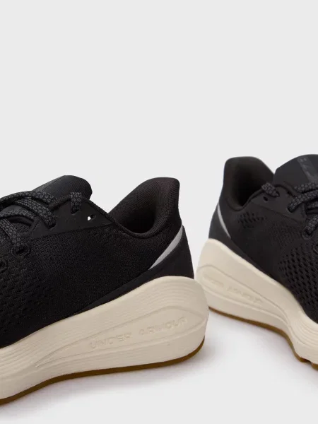 Кроссовки для бега Under Armour черные