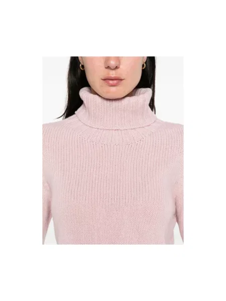 Sweter z golfem Aragona różowy