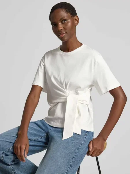 T-shirt z wiązanym detalem i okrągłym dekoltem Christian Berg Woman biała
