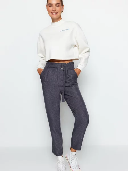 Pantaloni Trendyol țesuți gri