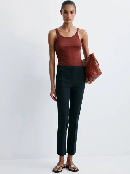 Proste spodnie crop Kobieta 54 MANGO granatowy