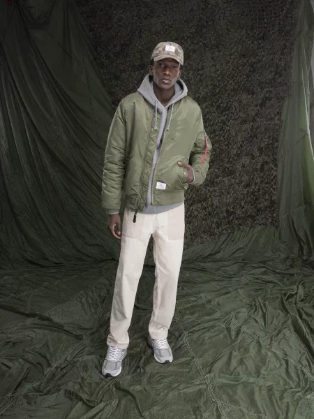 Бомбер Alpha Industries зеленый