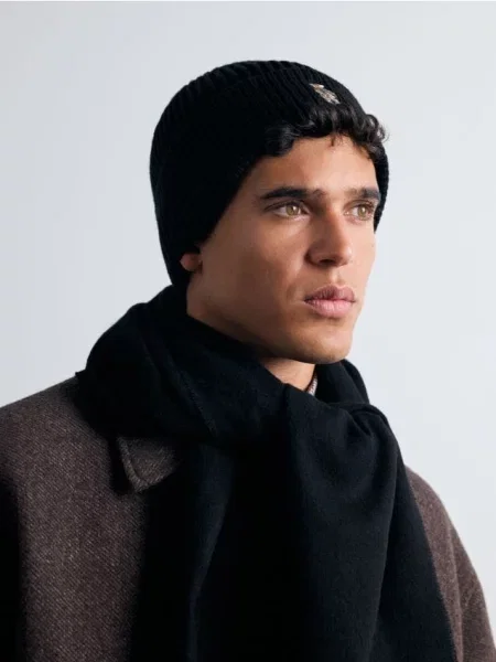 Reserved Șapcă cu broderie negru