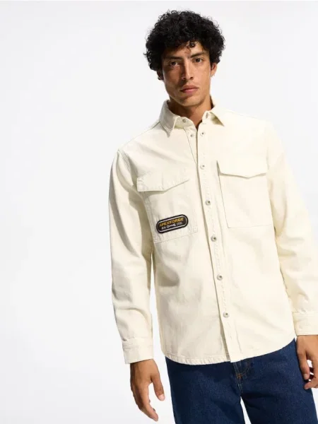 Reserved Cămașă comfort fit din denim crem