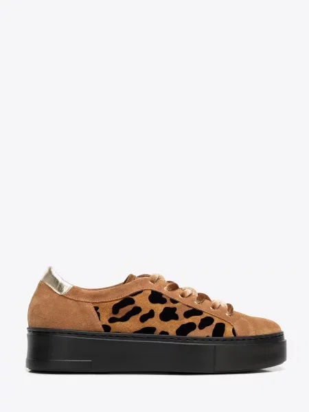 Sneakersy ze skóry zamszowej w motyw panterki brązowe