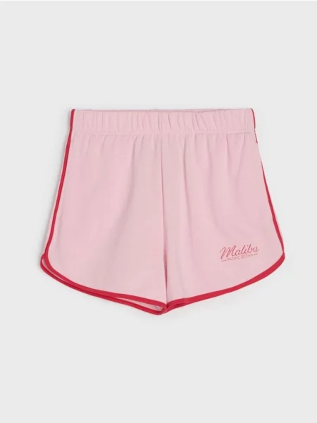 Трикотажні шорти з контрастною окантовкою та написом "Malibu" пастельний рожевий