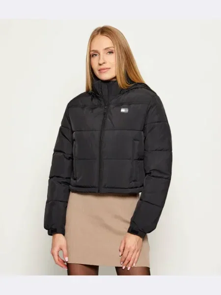 Tommy Jeans Átmeneti dzseki fekete