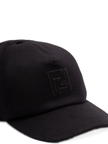 Șapcă Fendi cu broderie negru
