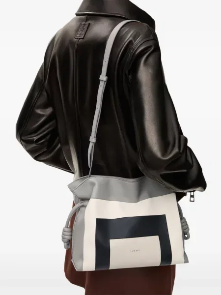 Кожена чанта Loewe сиво