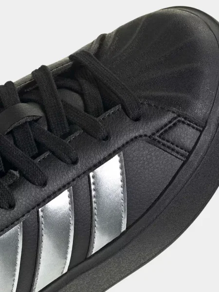 Детские кроссовки Adidas