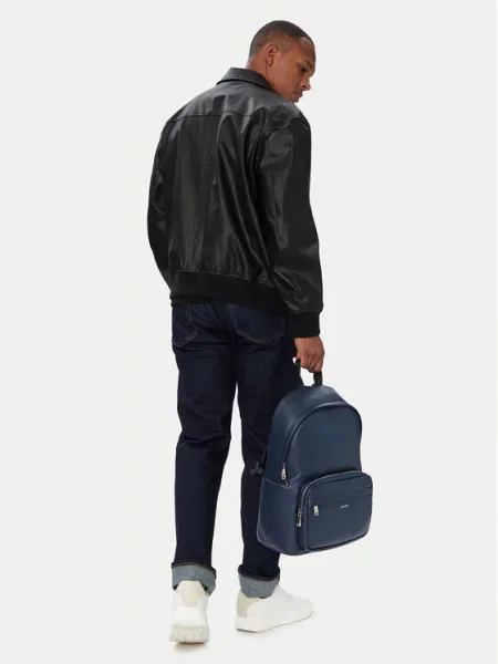 Cestovný batoh Calvin Klein Raised Round Backpack Tmavomodrá
