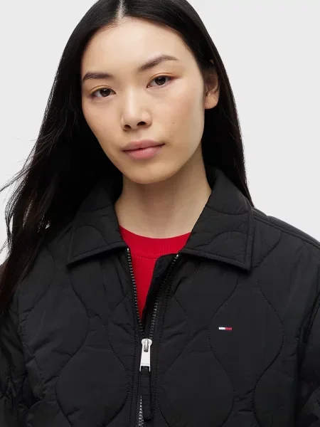 Стеганая джинсовая куртка Tommy Jeans с воротником черная