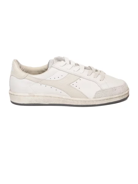 Sneakersy Diadora z przetarciami białe