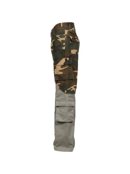 Cargo hlače Jun/nakayama s printom s camo uzorkom zelena
