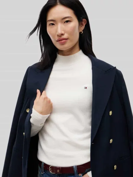 Bluzka z długim rękawem o kroju slim fit z golfem typu mock neck Tommy Hilfiger biała
