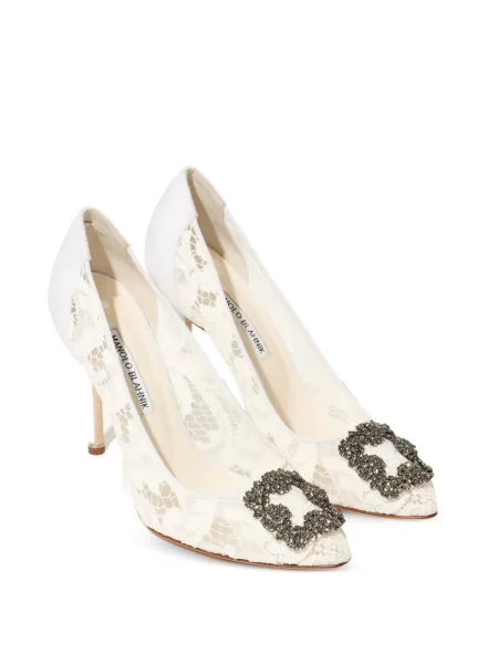 Pantofi cu toc Manolo Blahnik din dantelă alb