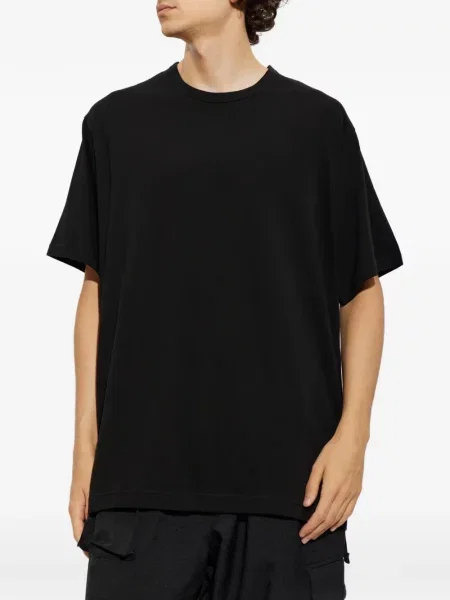 Тениска Yohji Yamamoto с кръгло деколте черно