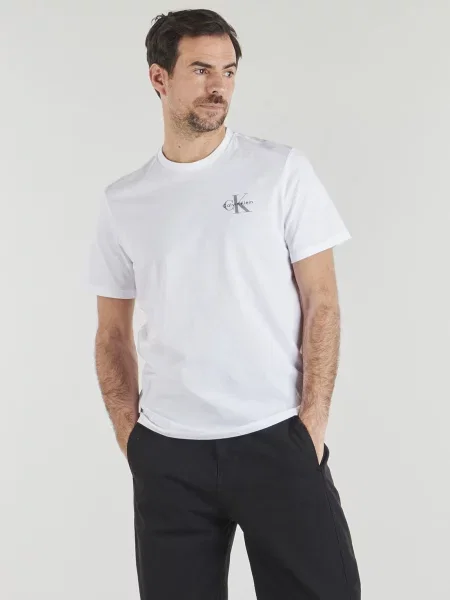 Klasszikus pólóing Calvin Klein Jeans autogrammal fehér