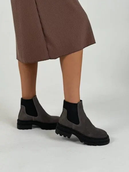 Замшевые ботинки челси 105.store серые