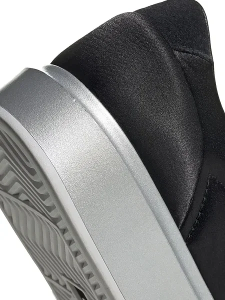 Top Adidas alergare cu decolteu în V alb