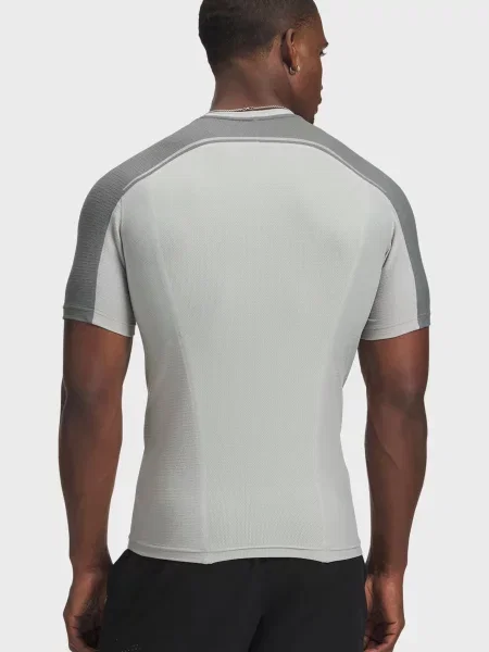 Футболка Under Armour серая
