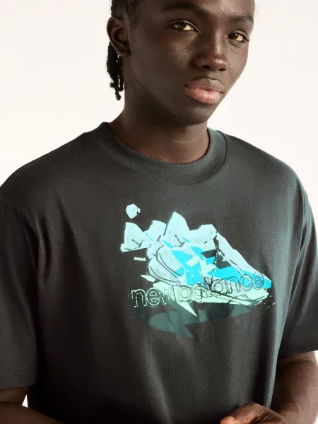 Футболка New Balance Collage Rebel чорний