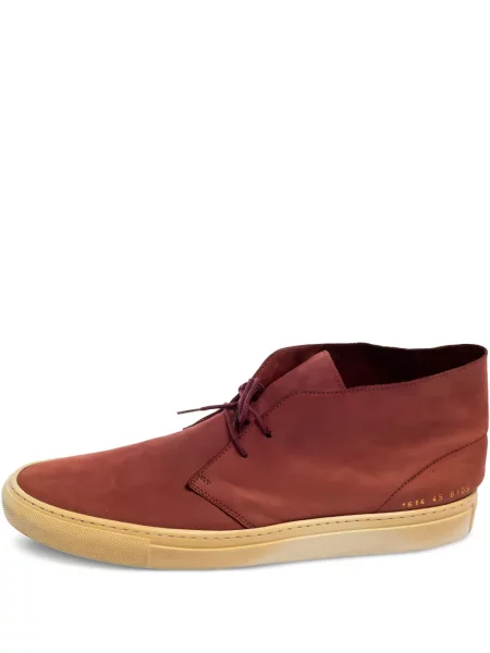 Ghete desert Common Projects cu șireturi din piele de căprioară roșu