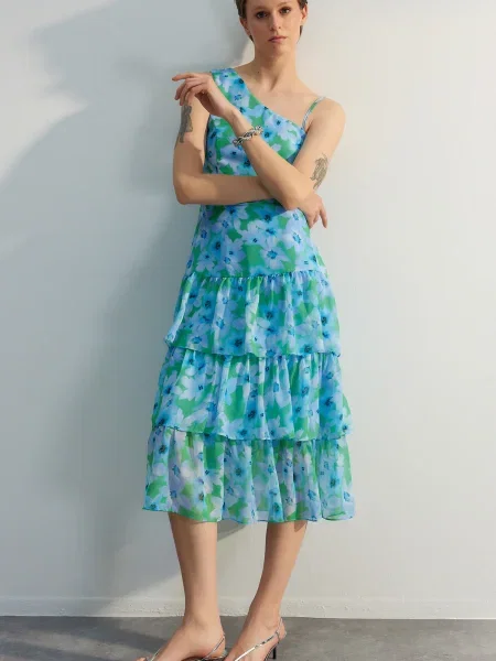 Rochie Trendyol cu volane cu un umăr gol albastru