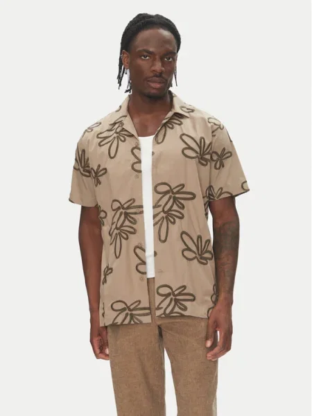 Lindbergh Риза бежов