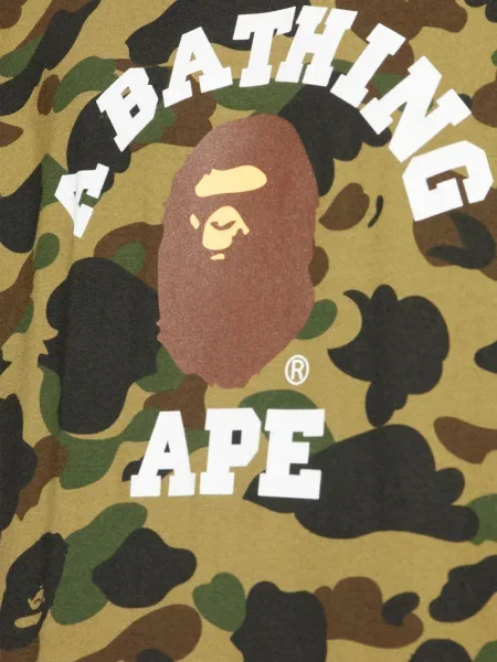 Tricou A Bathing Ape® cu imagine cu model camuflaj verde