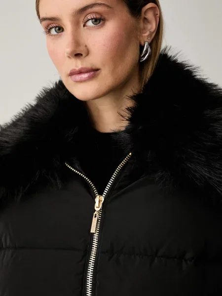 Twinset pehelydzseki női fekete
