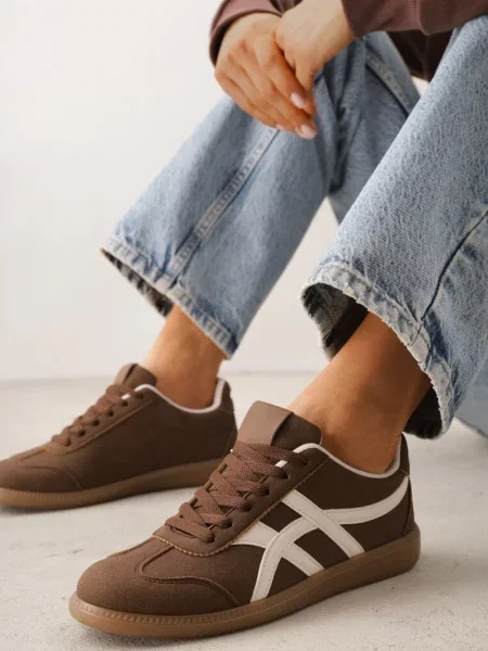 Sneakersy w Stylu Tenisówek Ozdobione Geometrycznymi Paskami Zitora brązowe