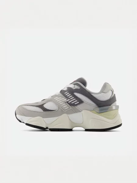 Повседневные кроссовки New Balance 990 серые