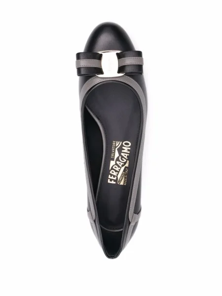 Pantofi cu toc Ferragamo cu funde negru