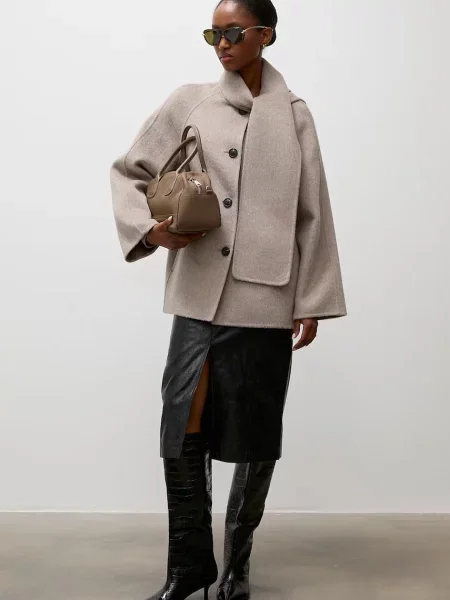 Короткий тренч Answear.lab