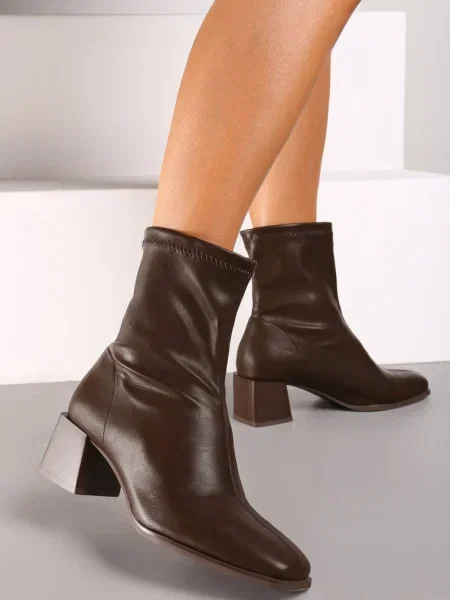 Botine Taritia maro