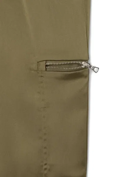 Pantaloni Lacoste din satin verde