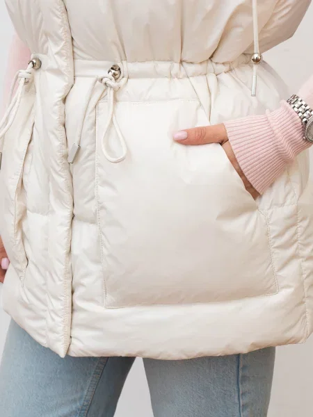 Жилет з утеплювачем UVENTUM молочний