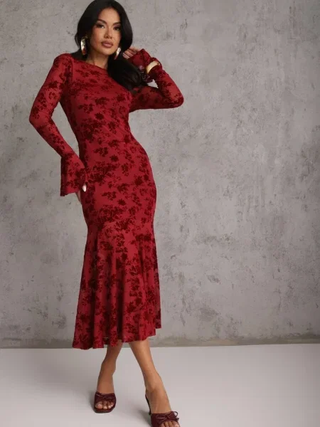 Wieczorowa Sukienka VICES z Siateczki z Kwiatowym Wzorem z Weluru Azinene czerwona