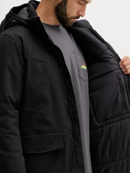 Куртка Jack Wolfskin черная